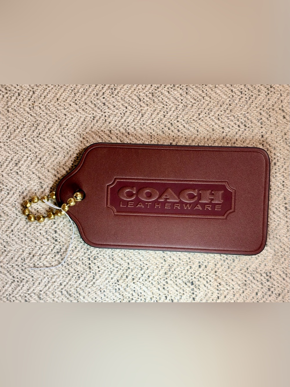 Coach Leatherware XL Hang Tag in Maple